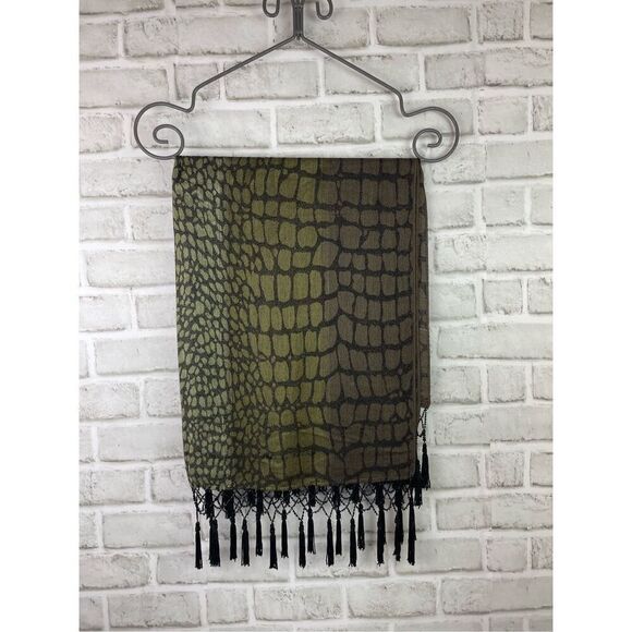 Chicos Scarf Shawl Reversible Beaded Tassels Green Snakeskin Large - Picture 2 of 8